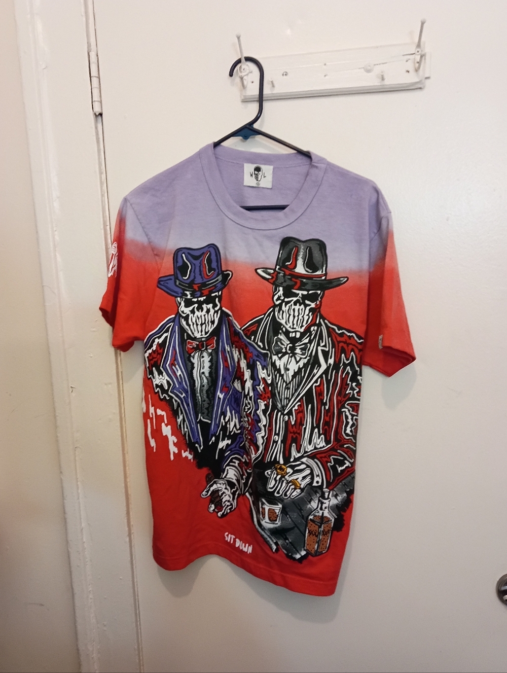 Warren lotas t-shirt Sit Down Size Small